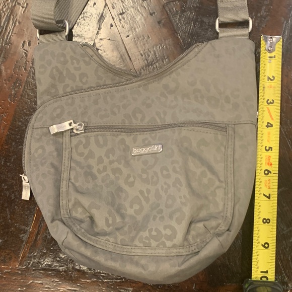 Baggallini Gray Leopard-Print Crossbody - Picture 6 of 6